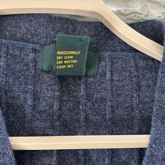 Club Room men’s wool button downn sweater vest - Picture 5 of 5